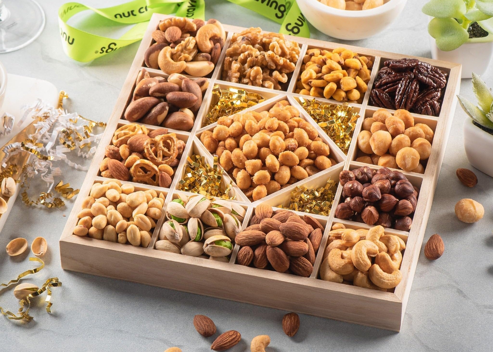 Mixed Nuts Wood Gift Tray Diamond NCG100023
